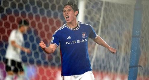 يوكوهاما إف مارينوس الياباني يتأهل لنهائي دوري أبطال آسيا